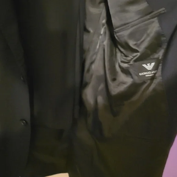 Giorgio Armani suit size 40 regular